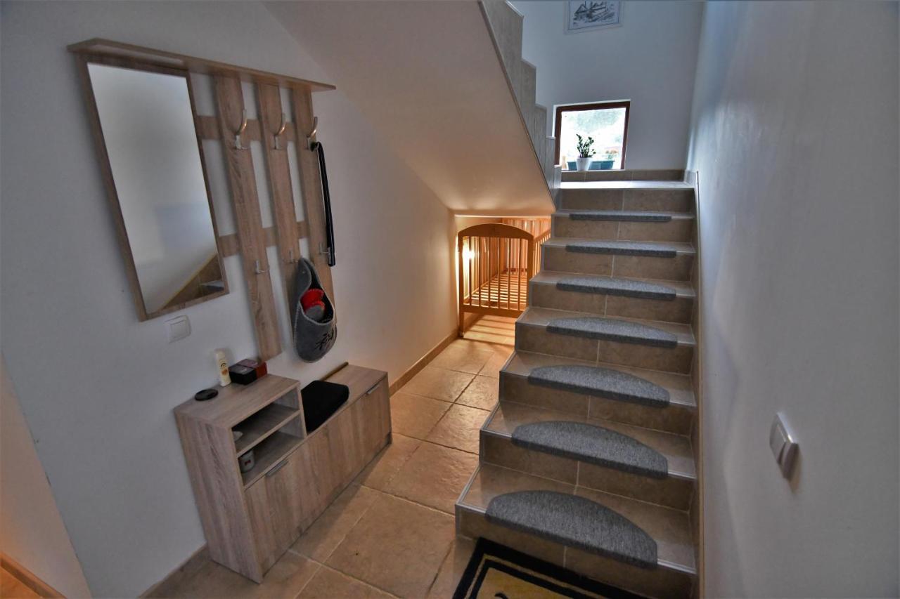 Guest House Blue Views Плав Екстериор снимка