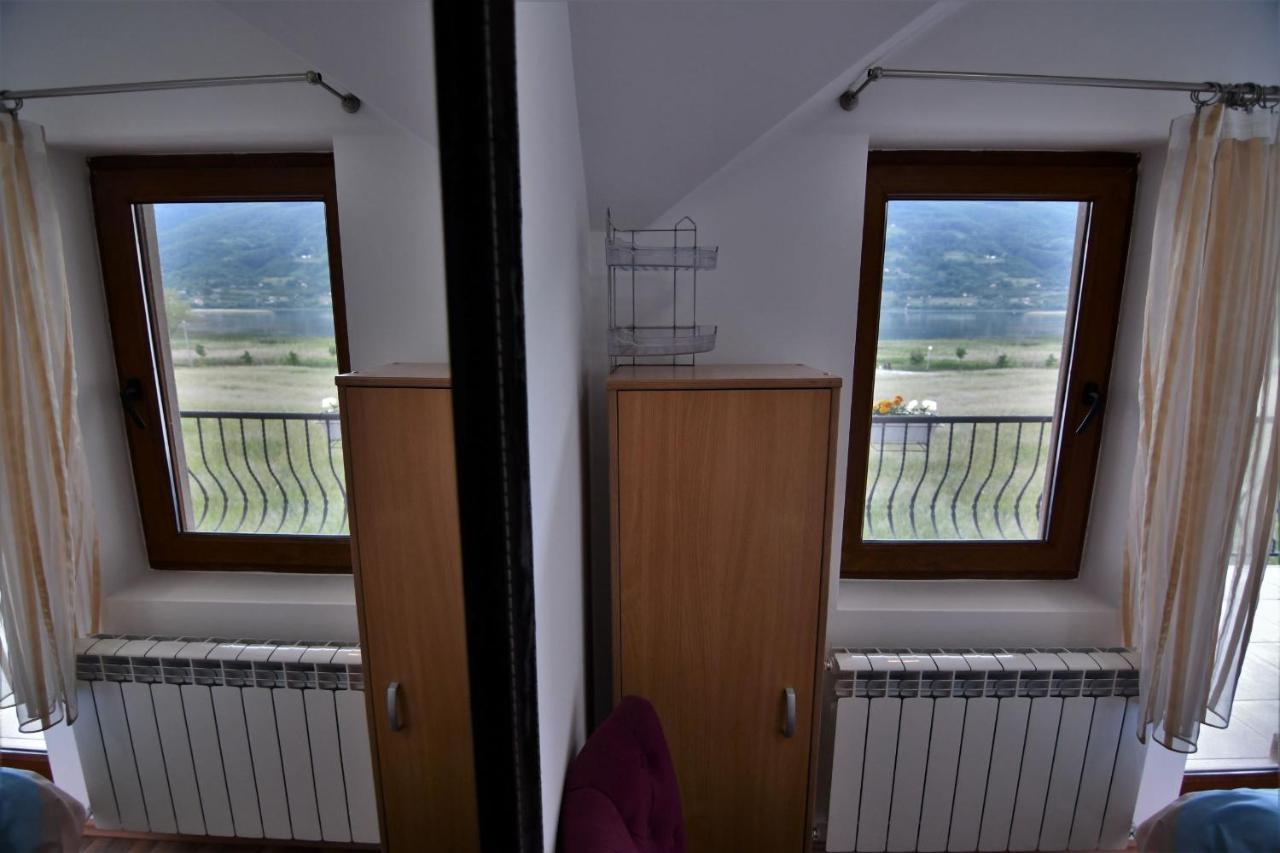 Guest House Blue Views Плав Екстериор снимка